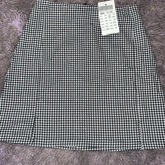 Brandy Melville Dresses & Skirts - Brandy Melville mini skirt